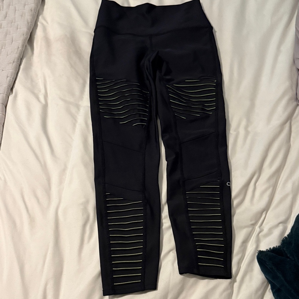 Alo 7/8 length player legging size small